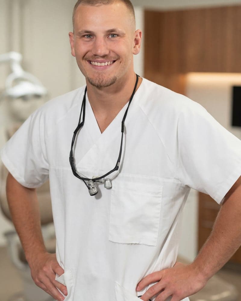 Herr Dzida — Zahnarzt